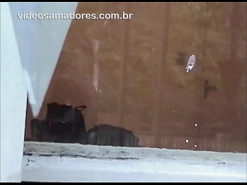 ❤️ Home cachondo mirando á súa moza con outro mozo, gravando un vídeo de carallo sen molestar á parella ❤️❌ Sexo de calidade a nós gl.niceporn.ru ❌️❤